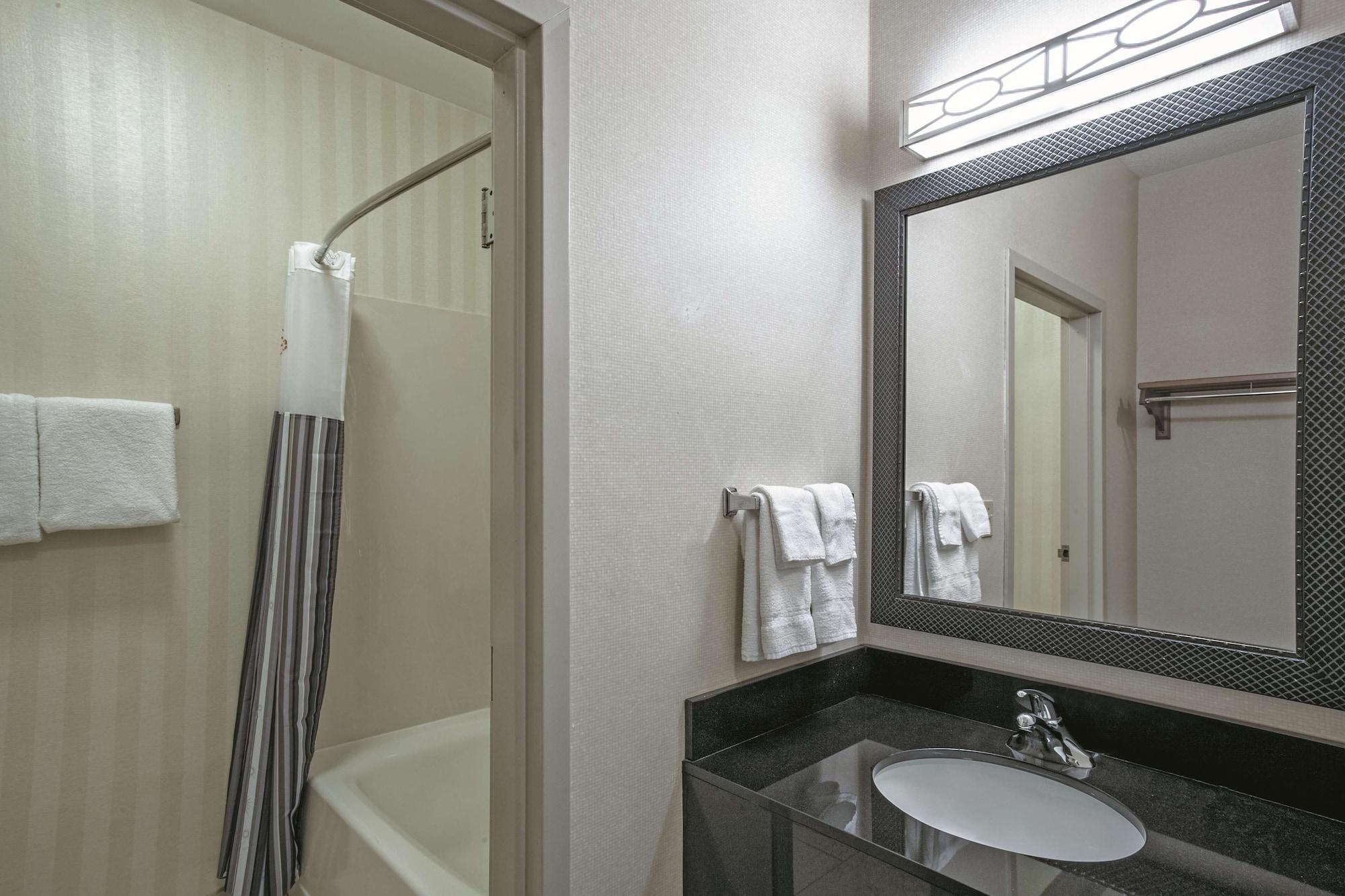 La Quinta By Wyndham Manassas Battlefield Hotel Ngoại thất bức ảnh